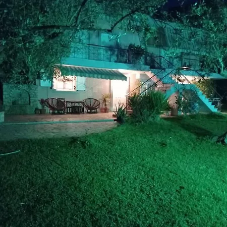 Dimitra'S Garden Villa Kalamata Exterior photo