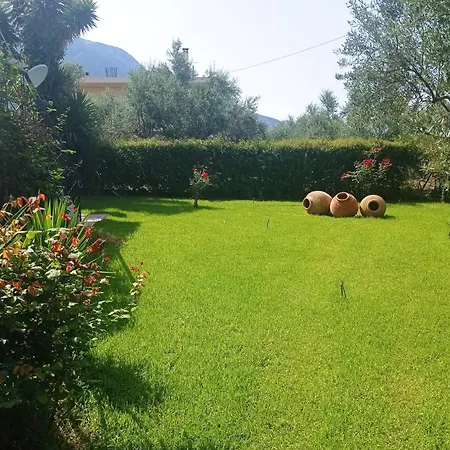 Dimitra'S Garden Villa Kalamata Exterior photo