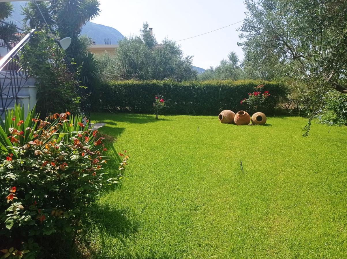 Dimitra's Garden Holiday home