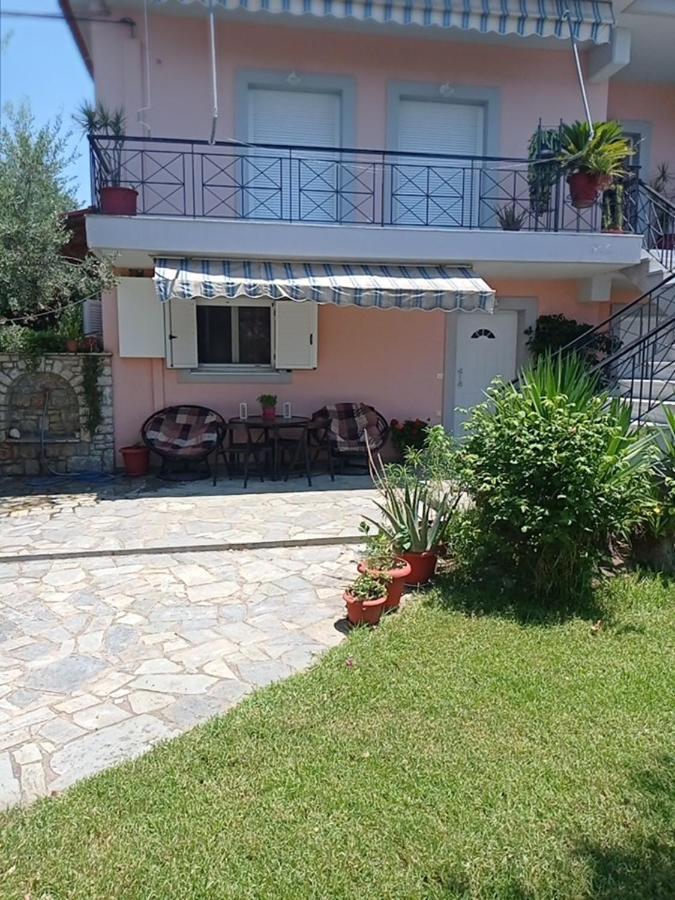 Dimitra's Garden Holiday home *